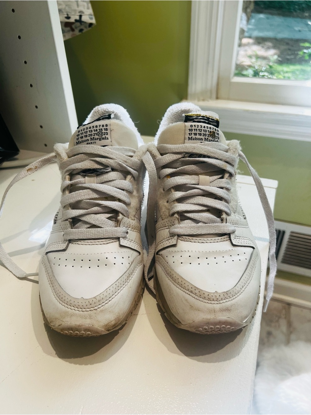Maison Martin Margiela Women's Low-Top Sneakers in White and Light Gray